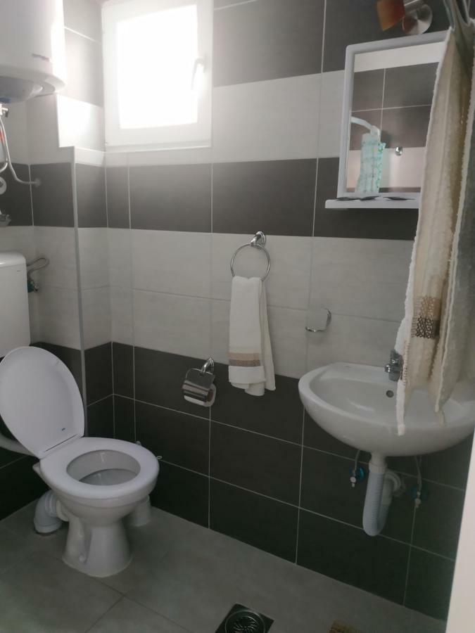 Alise Apartment Bar Ngoại thất bức ảnh
